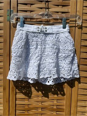 🐾2/$8- abercrombie kids White Eyelet Lace Circle Skirt